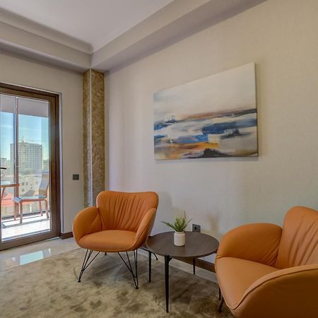 Hotel Lulu Bishkek Bagian luar foto