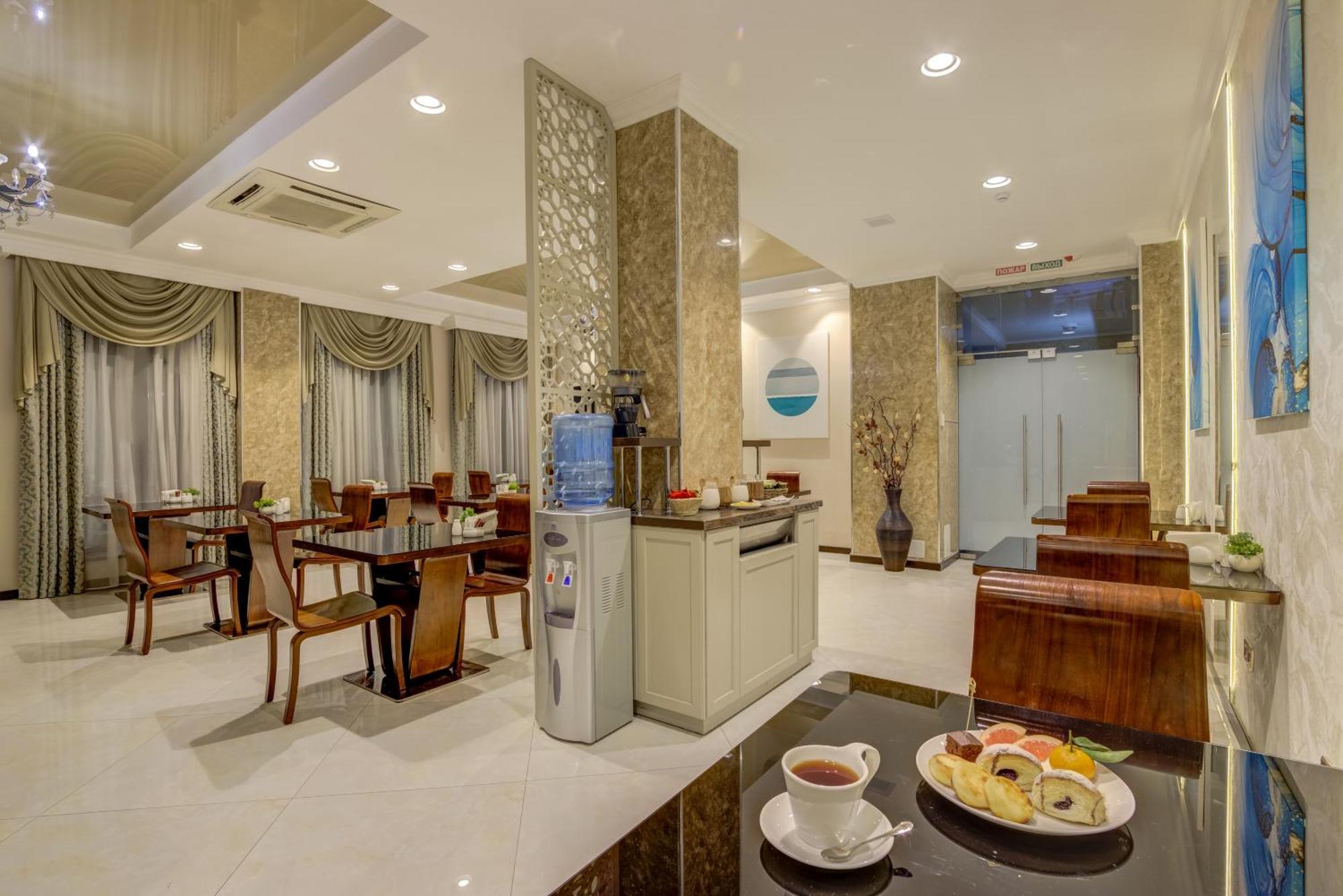 Hotel Lulu Bishkek Bagian luar foto