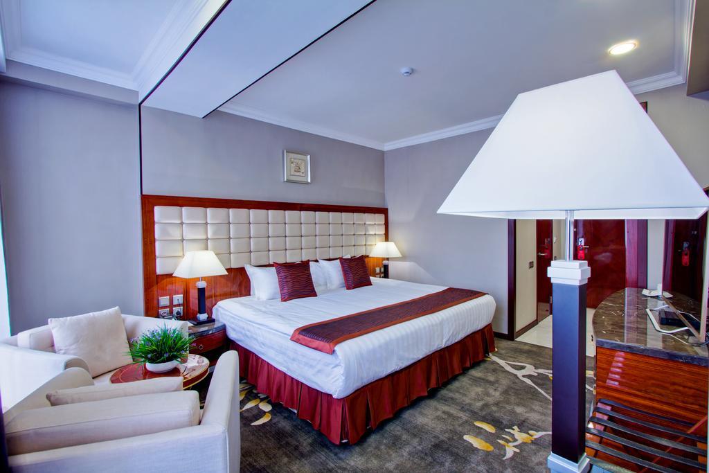 Hotel Lulu Bishkek Bagian luar foto