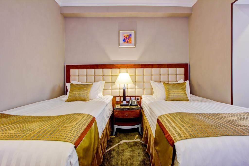Hotel Lulu Bishkek Bagian luar foto
